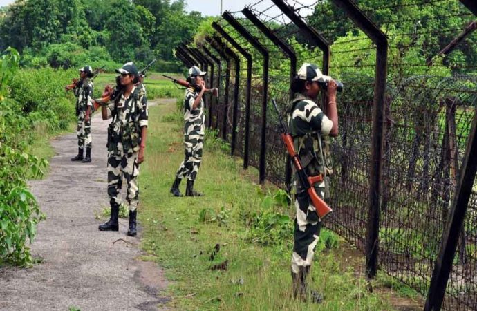 Jammu & Kashmir: BSF Recovers AK-47 Rifle and Ammunition in Budhwar Search